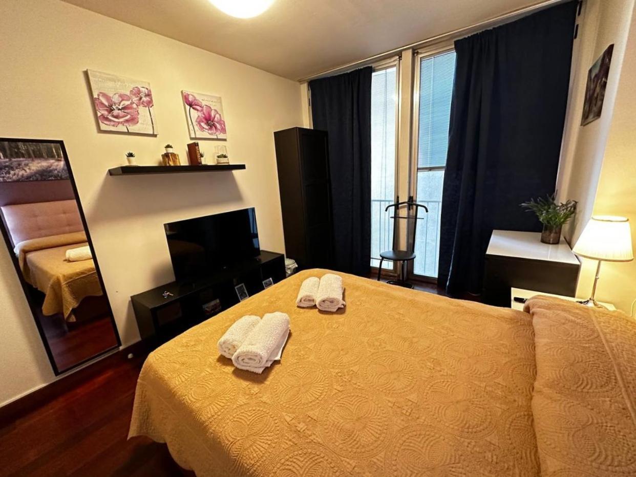 Rooms Arago Barcelona Luaran gambar